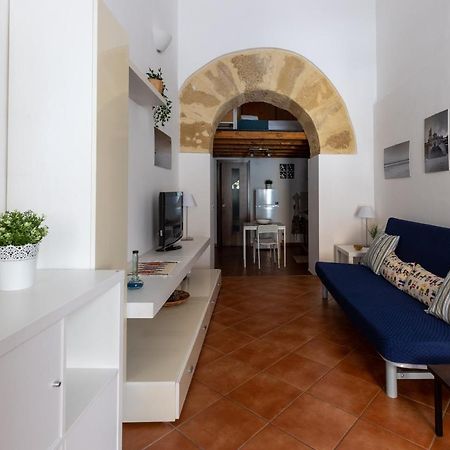 La Casa Del Cacciatore - Alloggio Con Terrazzo Lägenhet Palermo Exteriör bild