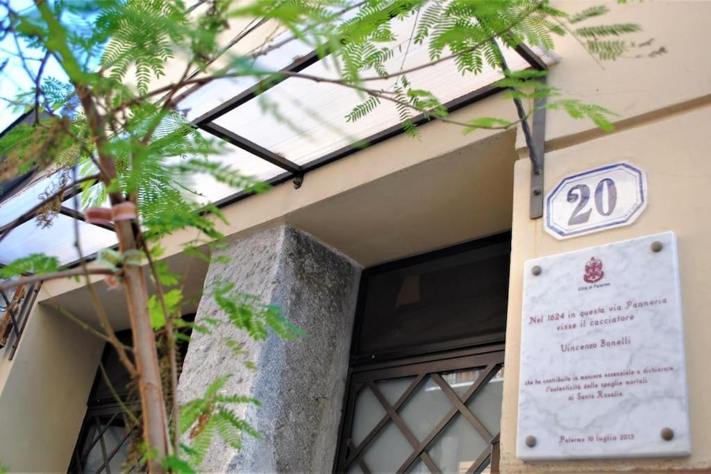 La Casa Del Cacciatore - Alloggio Con Terrazzo Lägenhet Palermo Exteriör bild