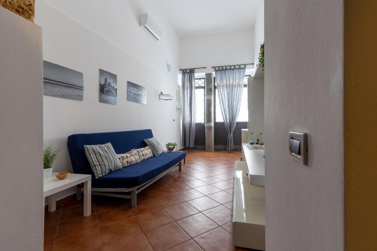 La Casa Del Cacciatore - Alloggio Con Terrazzo Lägenhet Palermo Exteriör bild