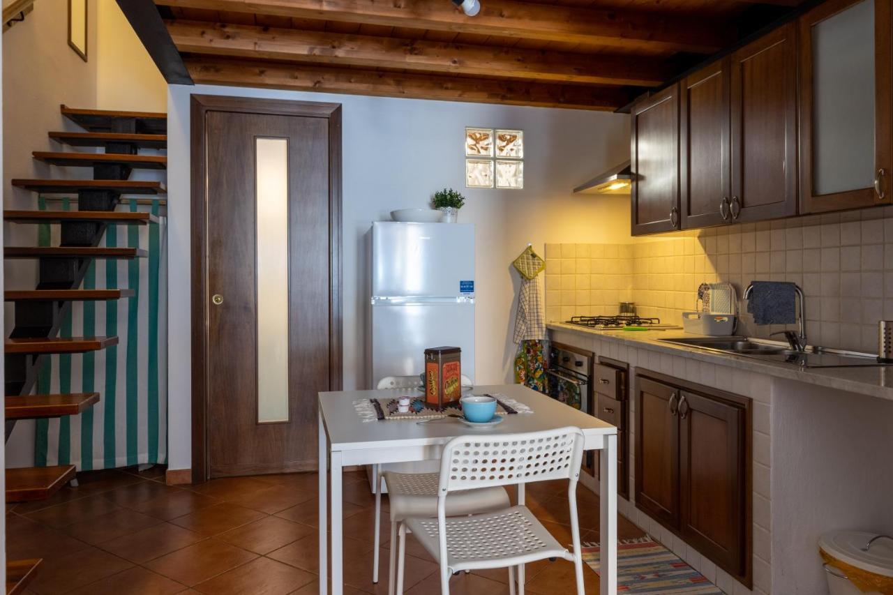 La Casa Del Cacciatore - Alloggio Con Terrazzo Lägenhet Palermo Exteriör bild