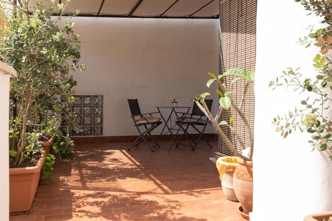 La Casa Del Cacciatore - Alloggio Con Terrazzo Lägenhet Palermo Exteriör bild