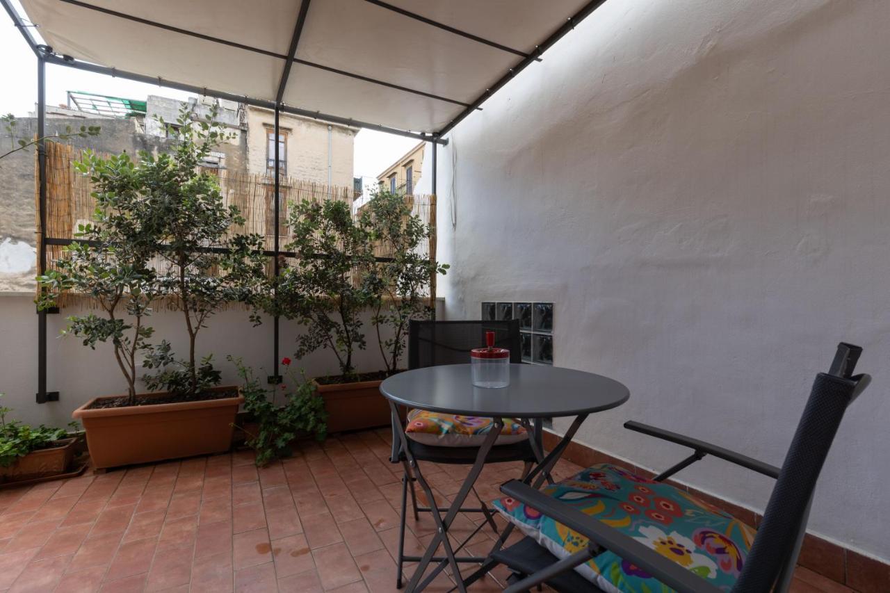 La Casa Del Cacciatore - Alloggio Con Terrazzo Lägenhet Palermo Exteriör bild